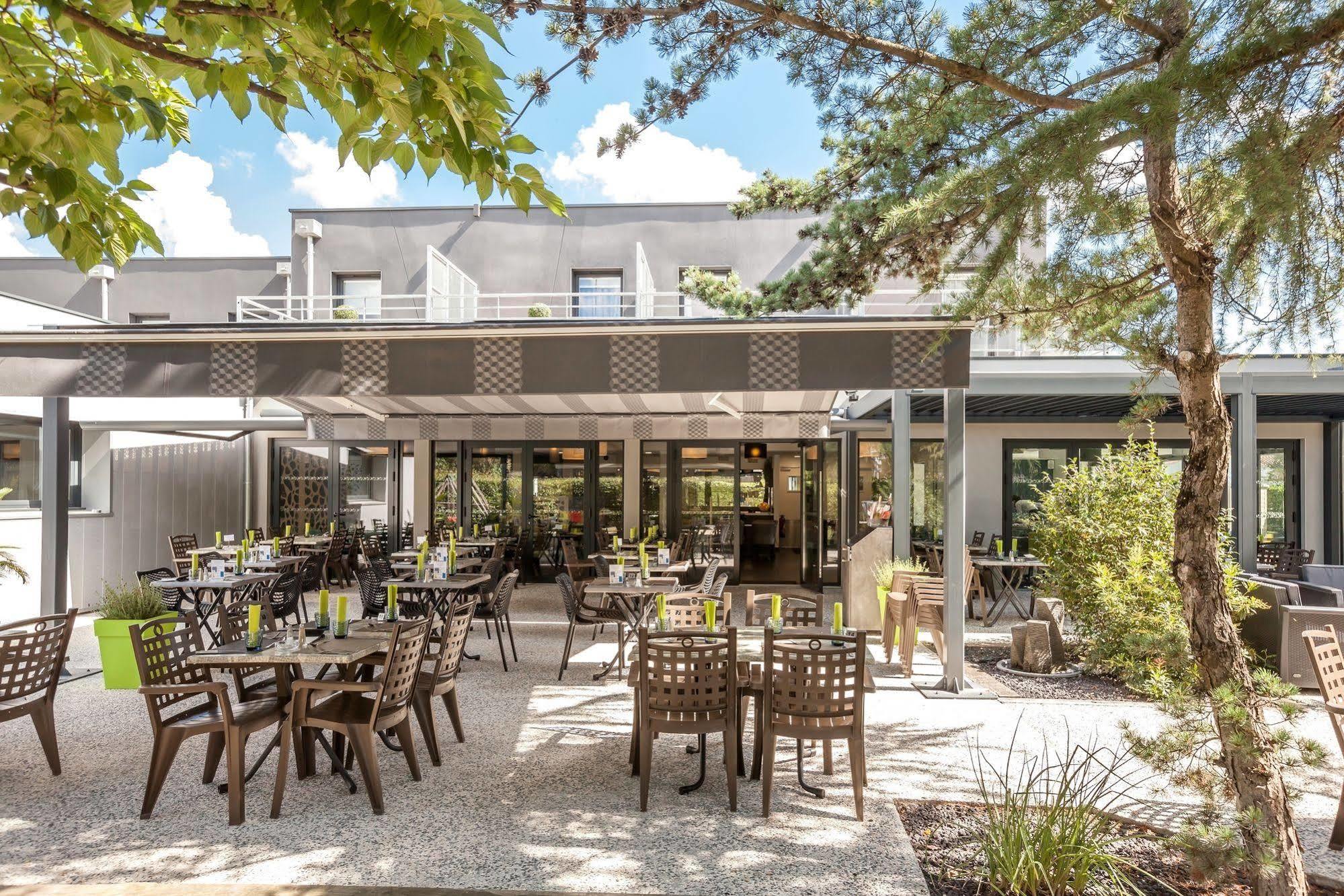 Logis Hotel Restaurant & Spa Au Comte D'Ornon Gradignan Exterior photo
